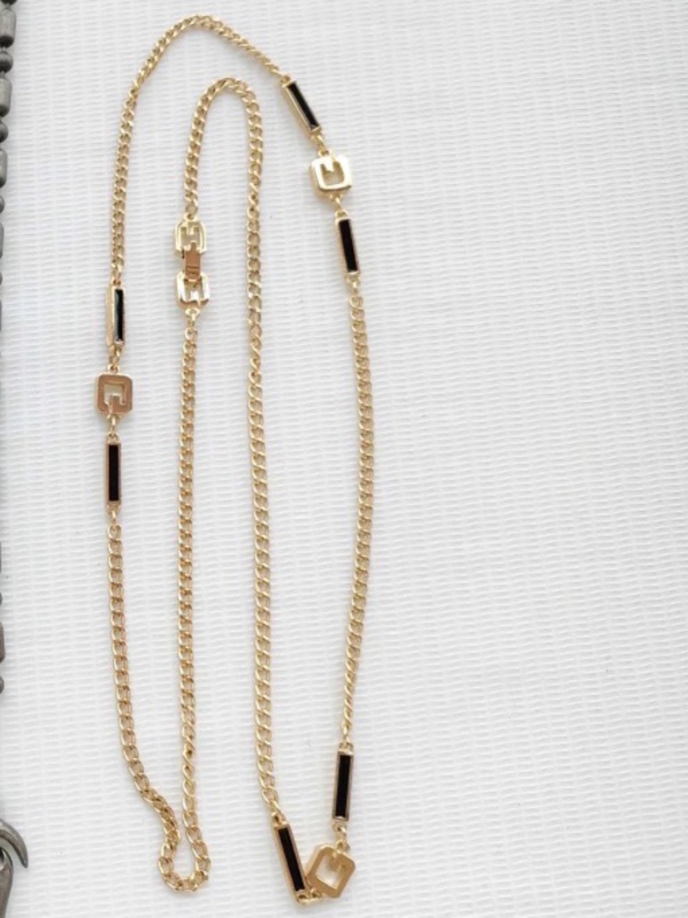 #101 VTG Givenchy Rare 1975 piece/ Gold and Black Enamel G-Link Vintage Necklace